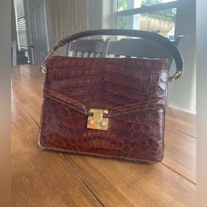 Cuero Vaca Alligator Purse